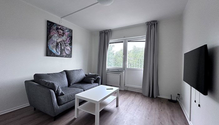 Fresh 2-bedroom apartment  with renovated bathroom in Älvsjö, Stockholm