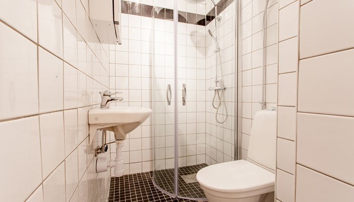 hotel apartment stockholm old town: standard one bedroom - bathroom